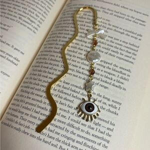 Handmade Gold/Brown Eye Bookhook Bookmark